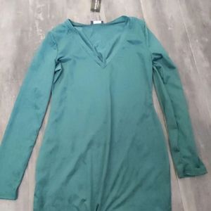 Long sleeve short dress